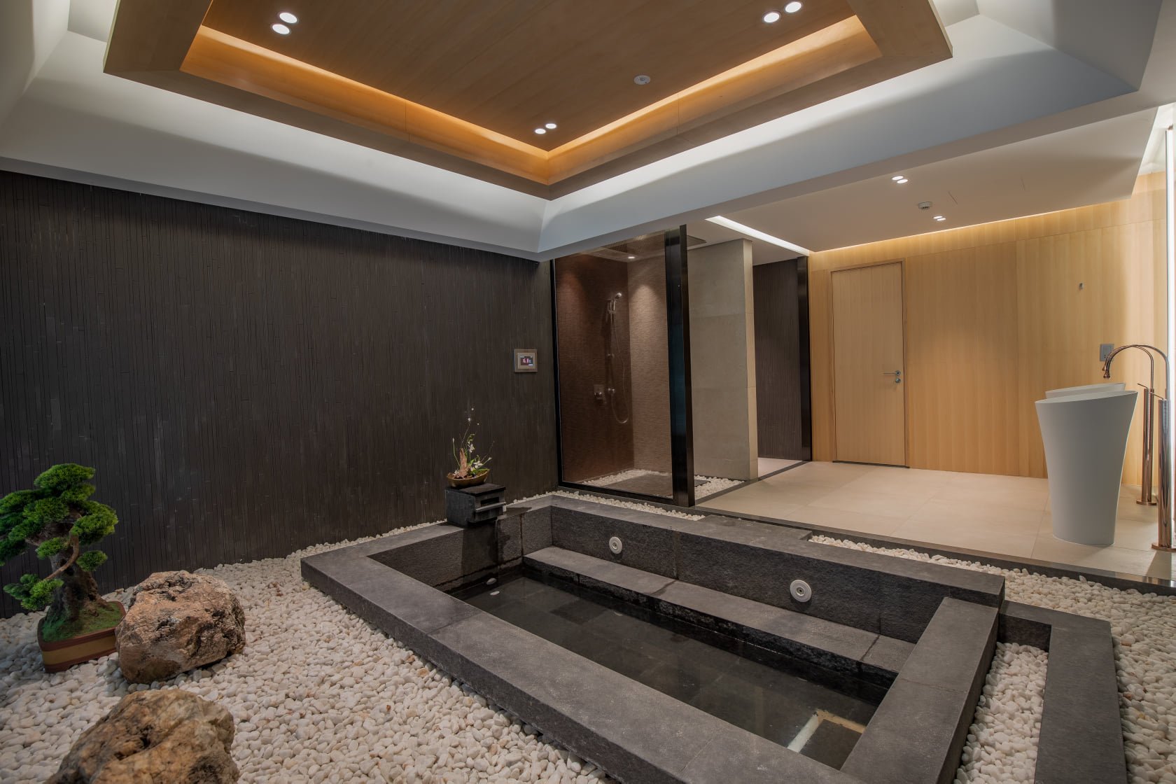 Khu nghỉ dưỡng Yoko Onsen Quang Hanh được thiết kế với phong cách Wabi Sabi, và sử dụng vữa hiệu ứng Stucco