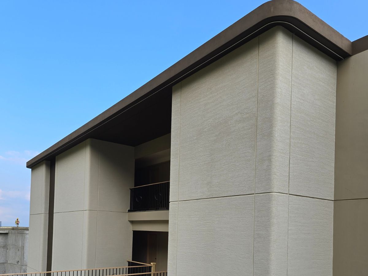 Để tạo sơn hiệu ứng sần gai có tính thẩm mỹ cao thì ngoài tay nghề thợ sơn còn cần dụng cụ chuyên nghiệp