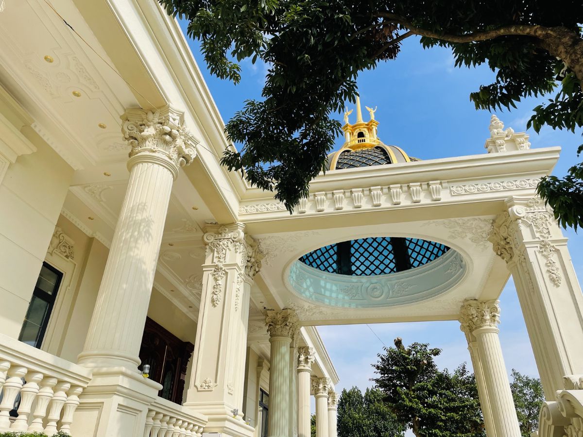 Việc thường xuyên bảo trì cũng giúp màu lớp sơn đá luôn bền, mới