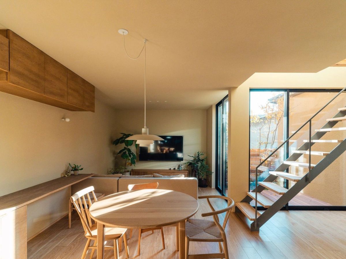 Sơn hiệu ứng stucco không chỉ có tính thẩm mỹ độc đáo mà còn dễ dàng sửa chữa và thay đổi màu sơn