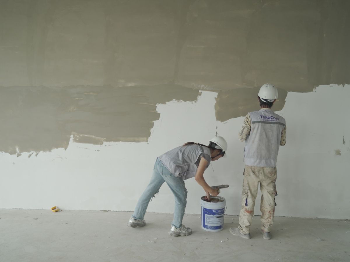 Việc lựa chọn đúng dụng cụ thi công sơn hiệu ứng bê tông sẽ giúp tạo vân bề mặt đẹp và có độ bền cao
