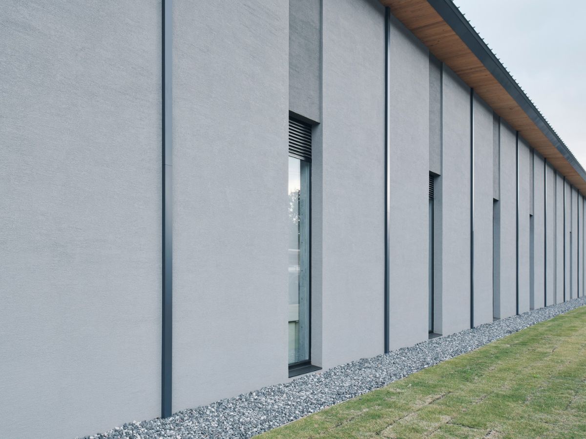 Khả năng chống thấm hiệu quá giúp sơn hiệu ứng Stucco được ứng dụng ở ngoài trời